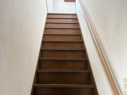 手すり付き階段